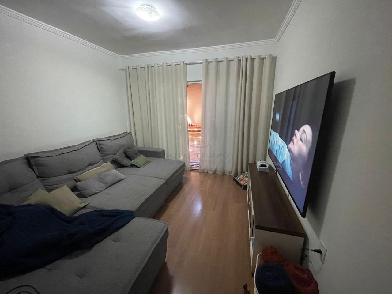 Casa, 4 quartos, 230 m² - Foto 1