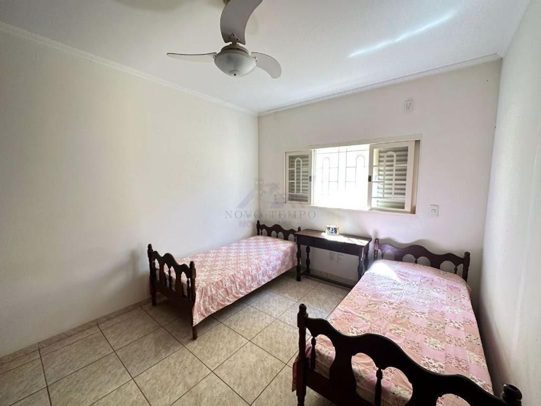 Casa, 3 quartos, 234 m² - Foto 9