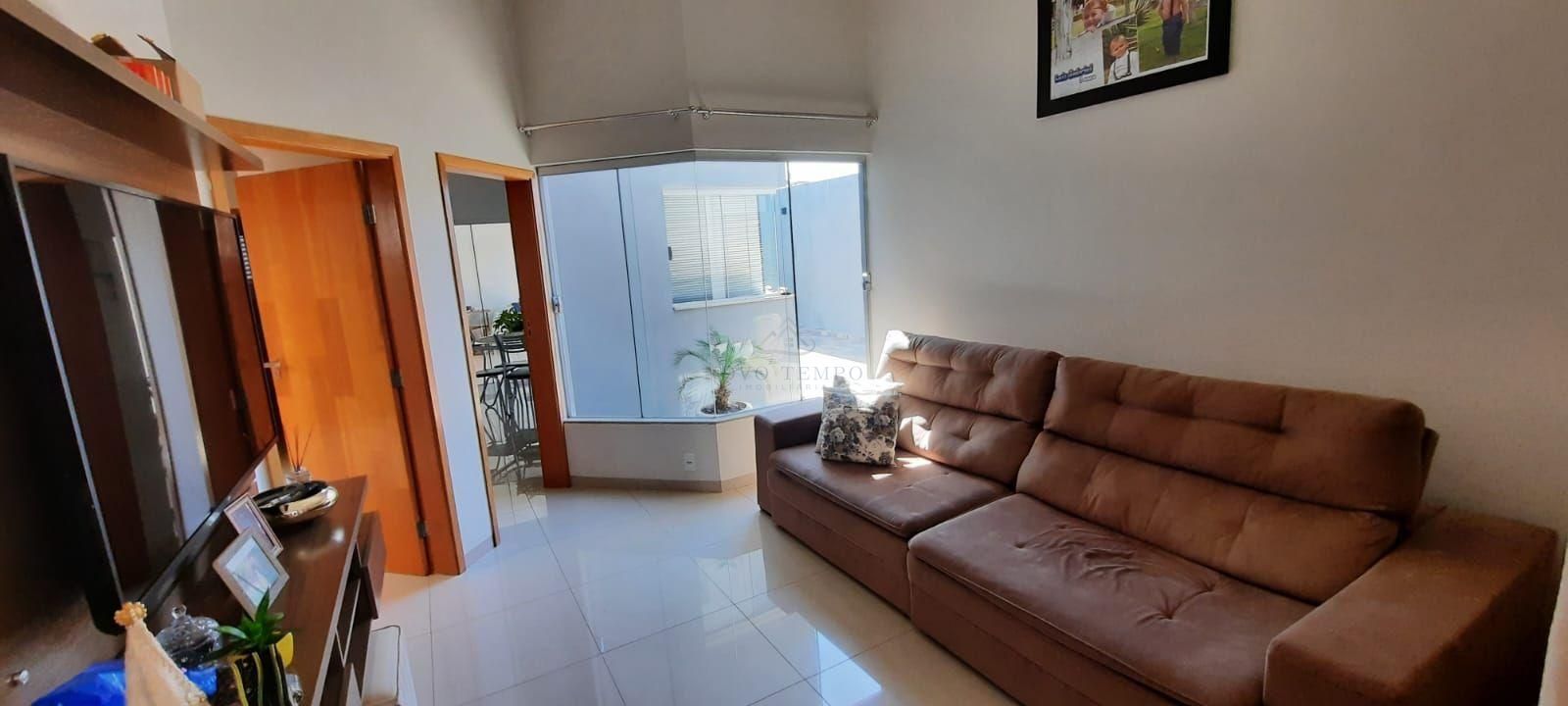 Casa, 2 quartos, 180 m² - Foto 1