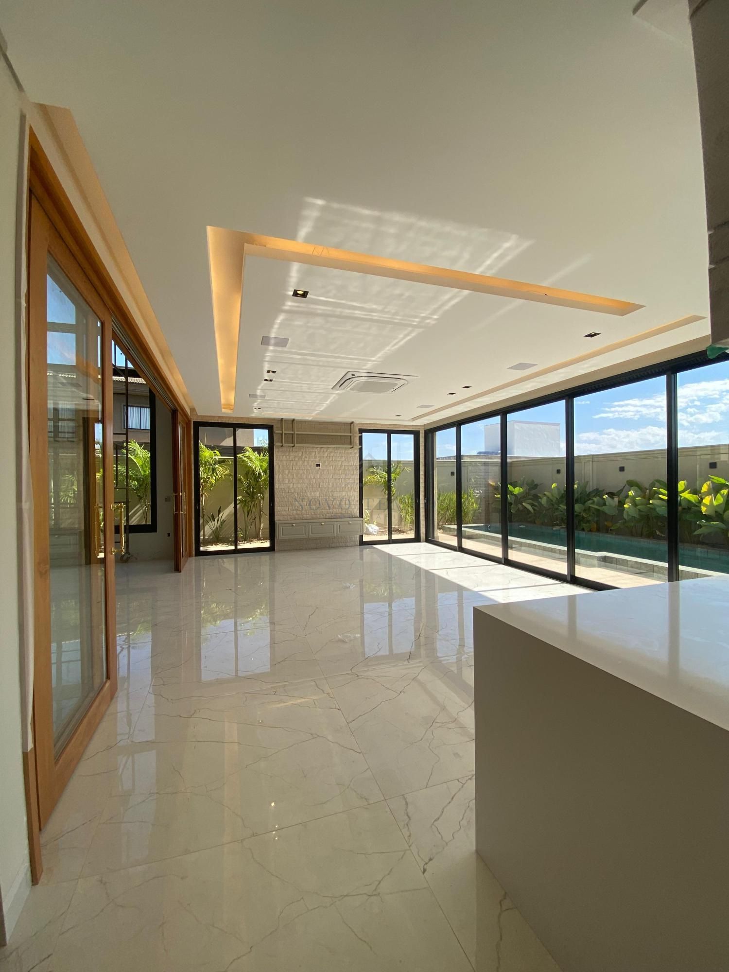 Sobrado, 4 quartos, 440 m² - Foto 1