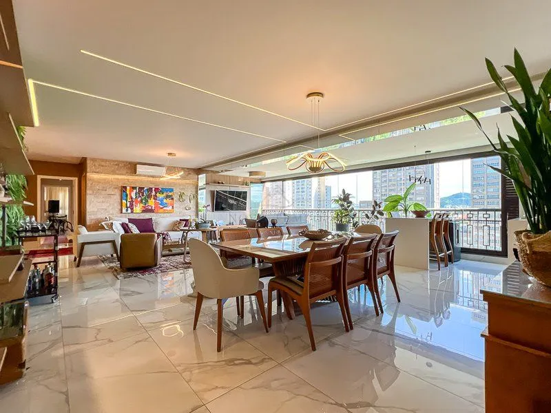 Apartamento, 3 quartos, 228 m² - Foto 2