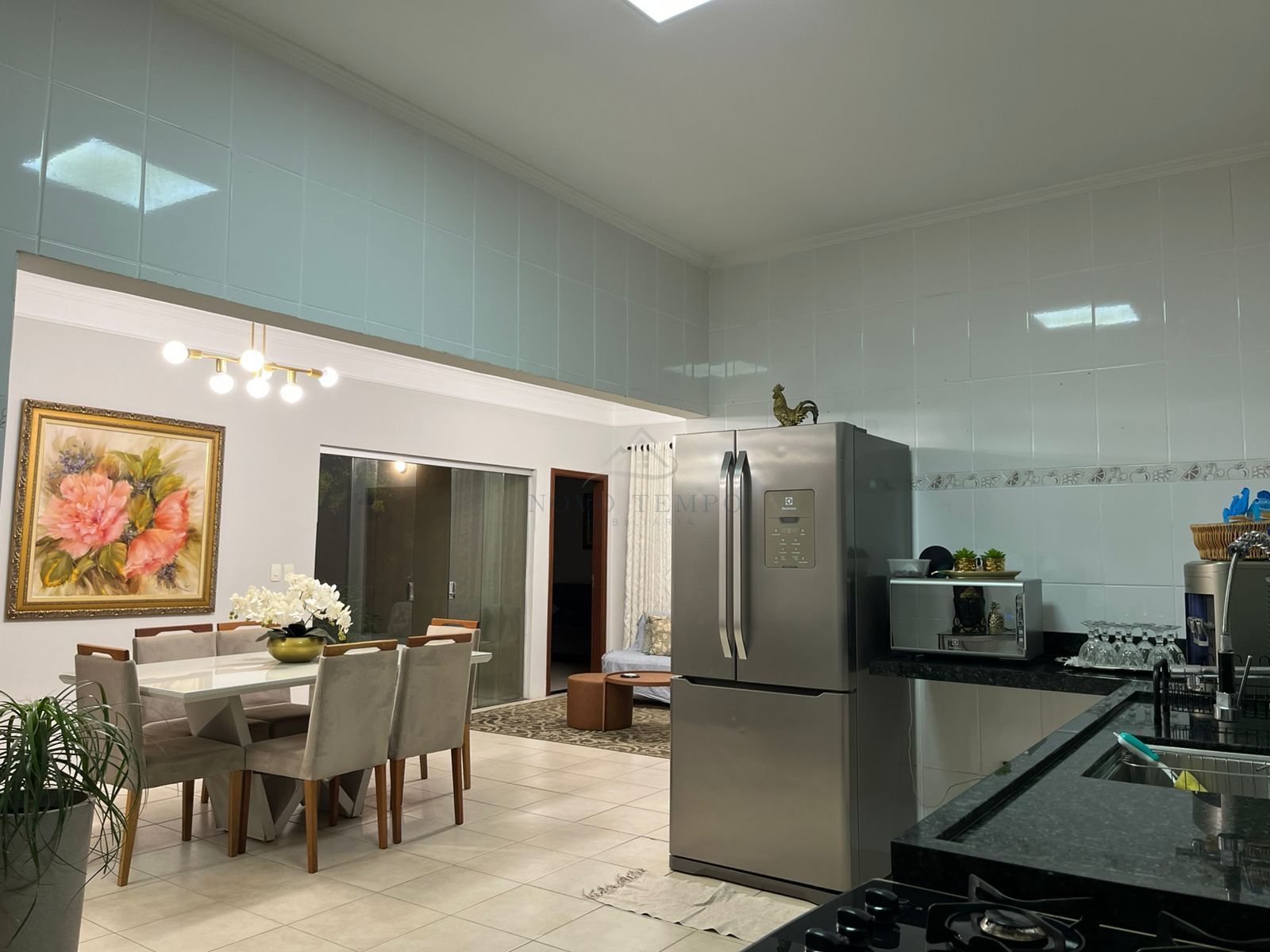 Casa, 3 quartos, 245 m² - Foto 1