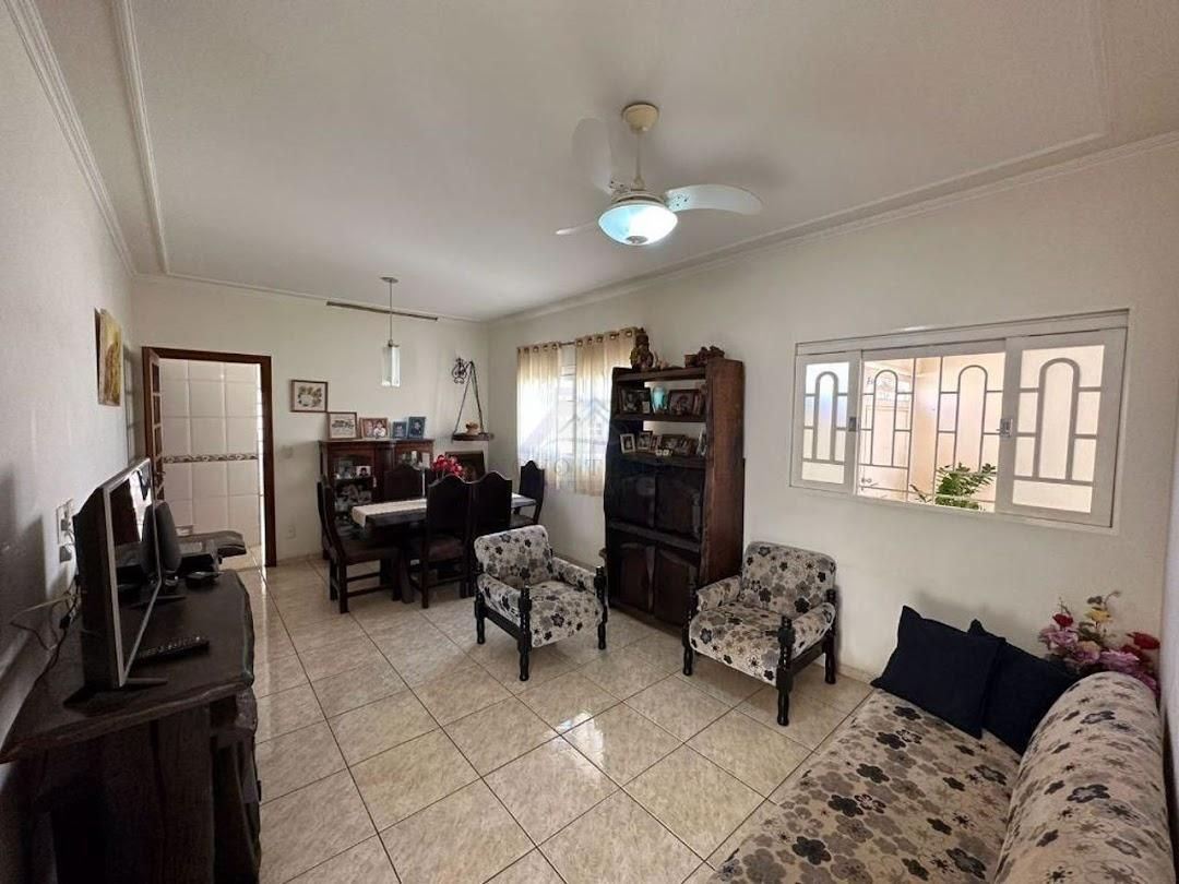 Casa, 3 quartos, 234 m² - Foto 3