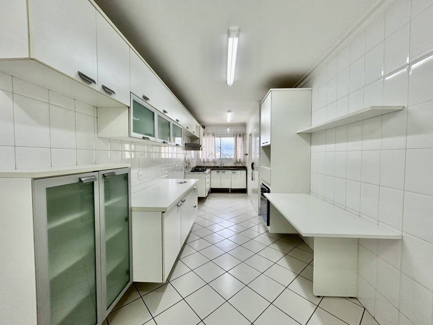 Apartamento para alugar com 3 quartos, 165m² - Foto 5