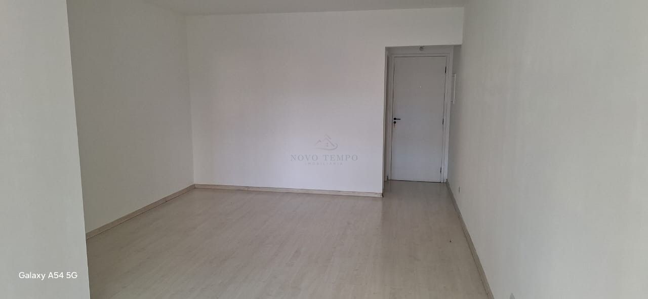 Apartamento para alugar com 3 quartos, 91m² - Foto 5