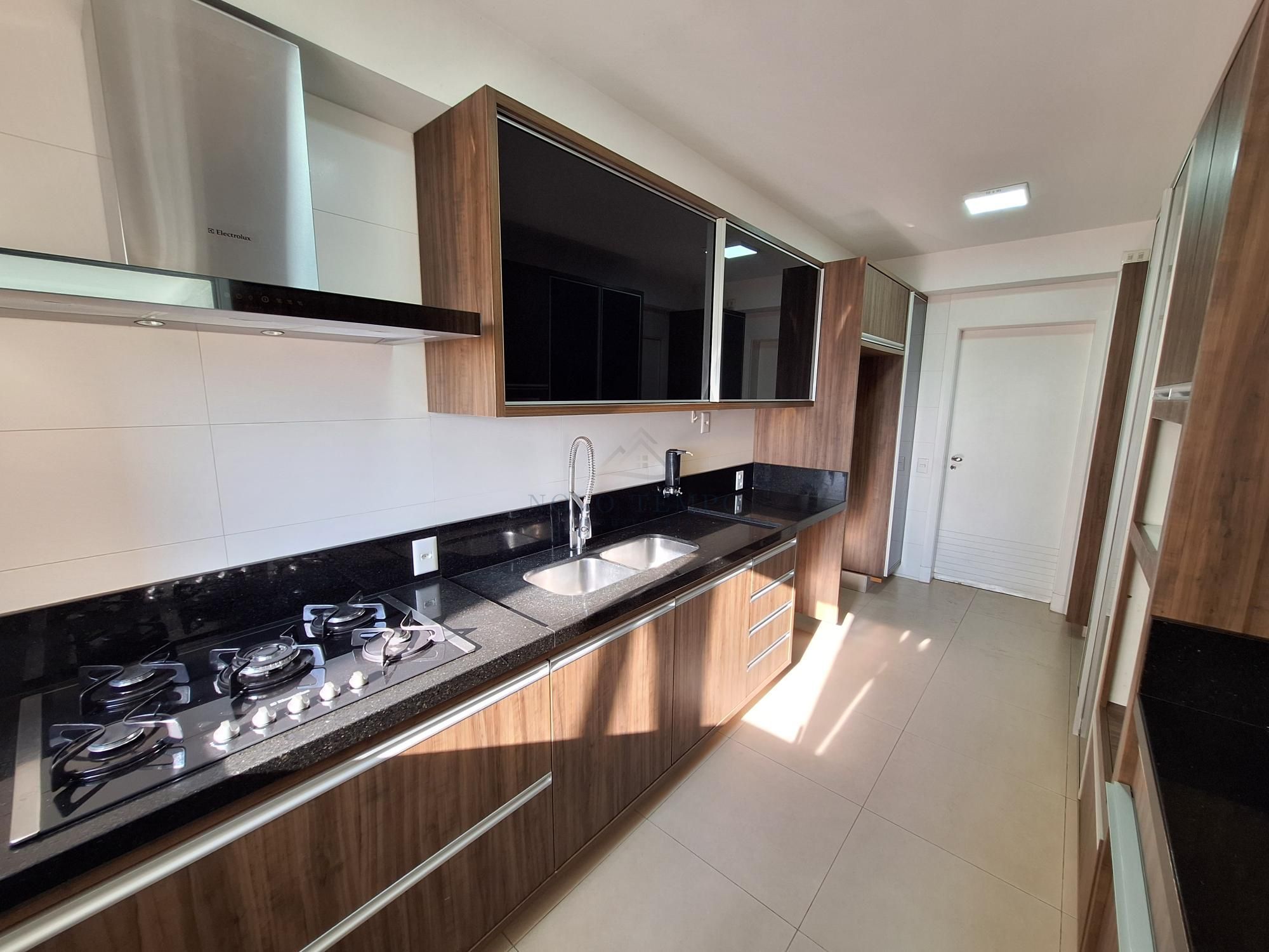 Apartamento, 3 quartos, 261 m² - Foto 9