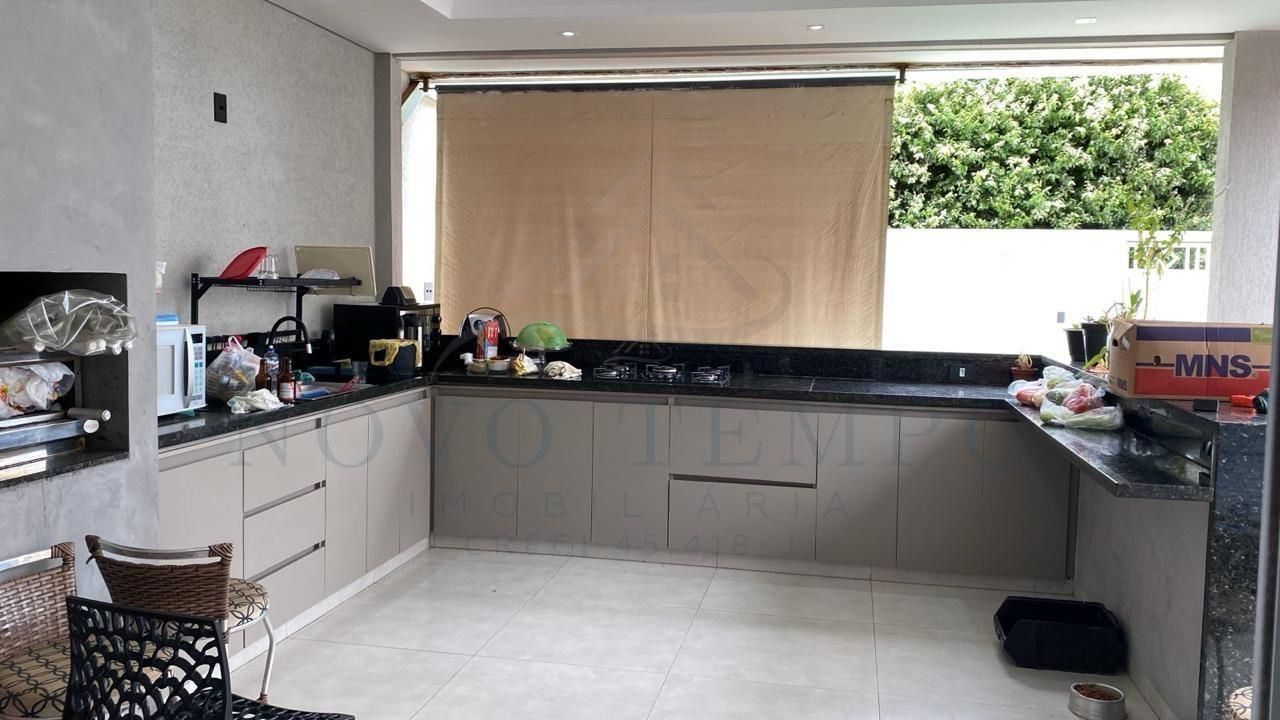 Casa, 3 quartos, 196 m² - Foto 4