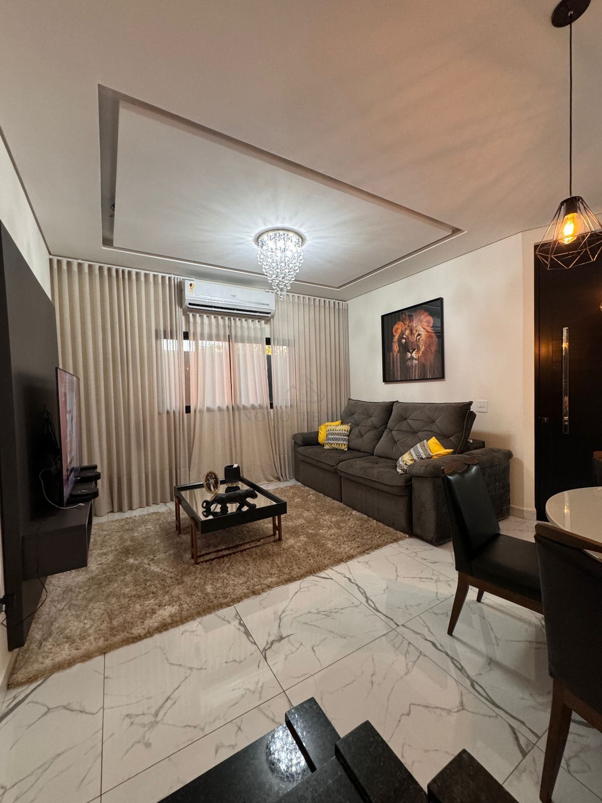 Casa, 4 quartos, 380 m² - Foto 1