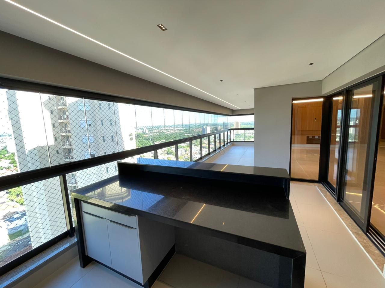 Apartamento, 4 quartos, 257 m² - Foto 2