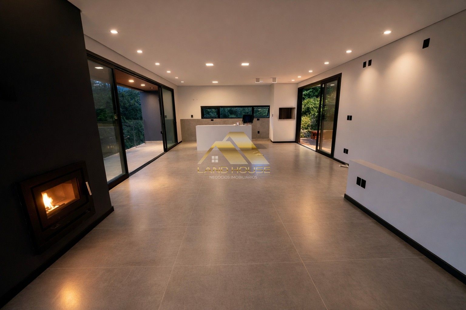 Casa com 3 Dormitórios à venda, 173 m² por R$ 2.200.000,00 Casa com 3 Dormitórios à venda, 173 m² por R$ 2.200.000,00
