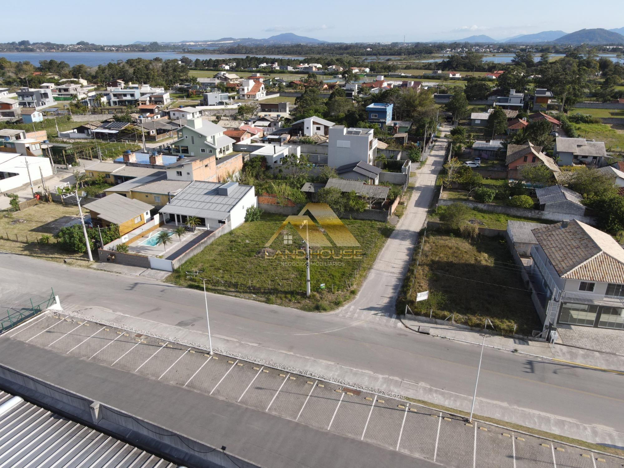 Terreno/Lote à venda  no Araçatuba - Imbituba, SC. Imóveis