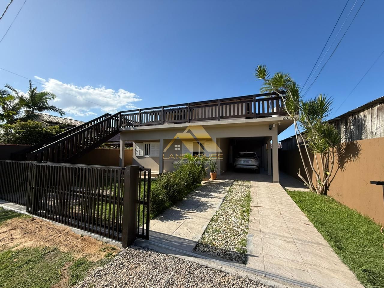 Casa com 5 Dormitórios à venda, 277 m² por R$ 1.100.000,00 Casa com 5 Dormitórios à venda, 277 m² por R$ 1.100.000,00