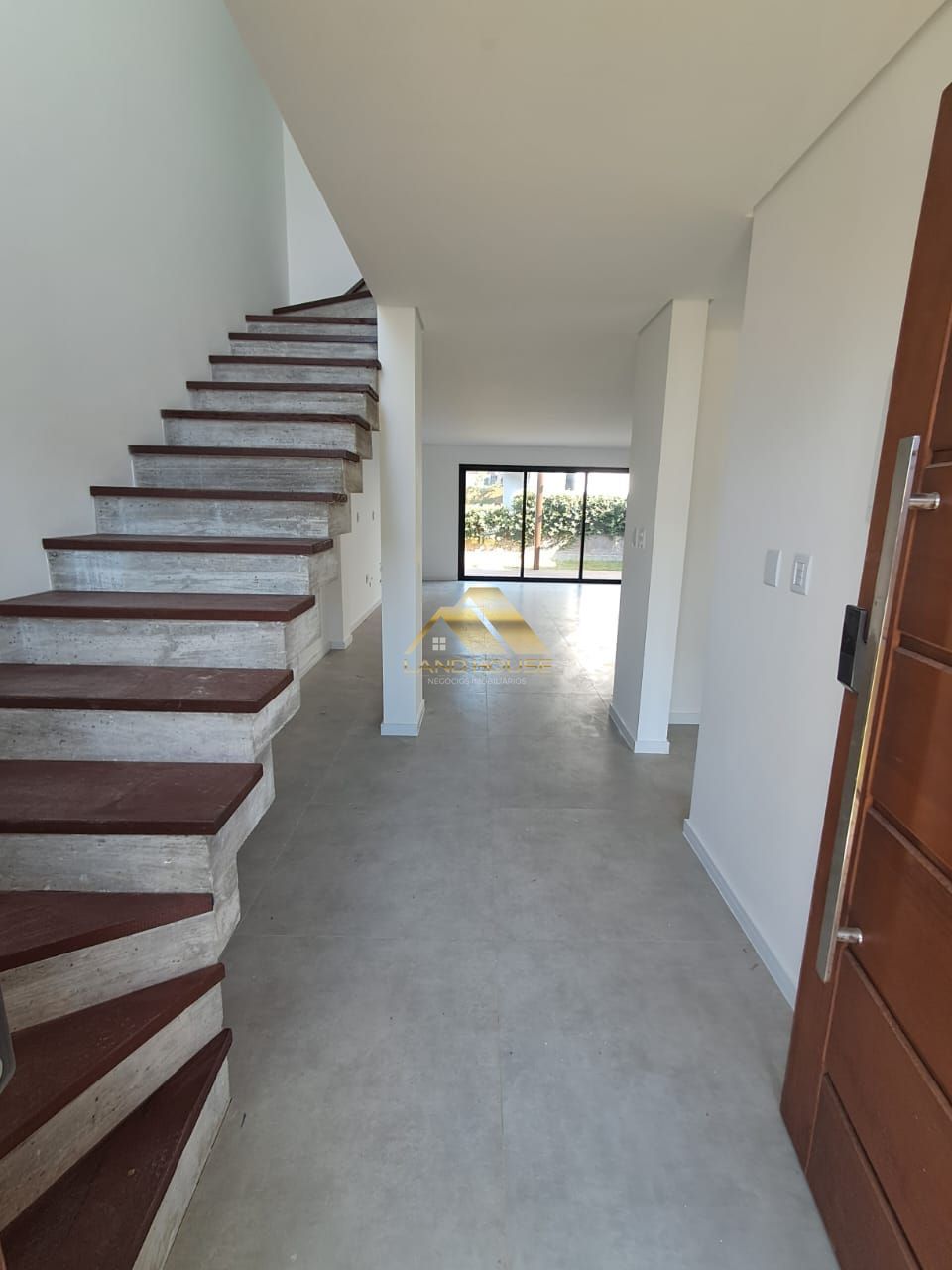 Casa com 3 Dormitórios à venda, 250 m² por R$ 1.400.000,00 Casa com 3 Dormitórios à venda, 250 m² por R$ 1.400.000,00