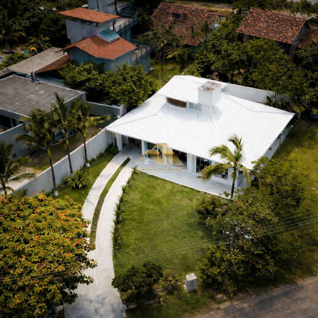 Casa com 3 Dormitórios à venda, 220 m² por R$ 1.650.000,00 Casa com 3 Dormitórios à venda, 220 m² por R$ 1.650.000,00