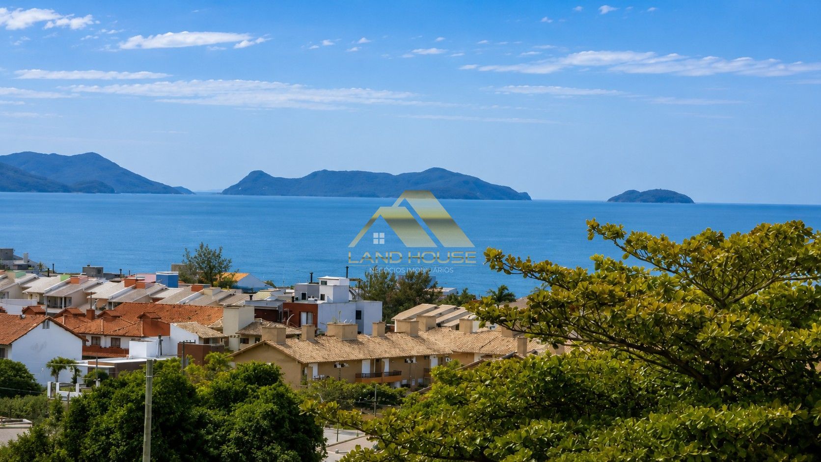 Sobrado com 3 Dormitórios à venda, 189 m² por R$ 1.670.000,00 Sobrado com 3 Dormitórios à venda, 189 m² por R$ 1.670.000,00