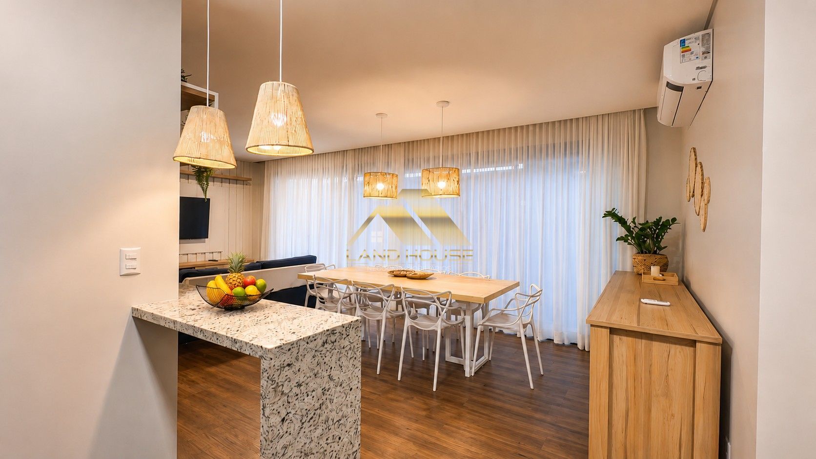 Sobrado com 3 Dormitórios à venda, 189 m² por R$ 1.670.000,00 Sobrado com 3 Dormitórios à venda, 189 m² por R$ 1.670.000,00
