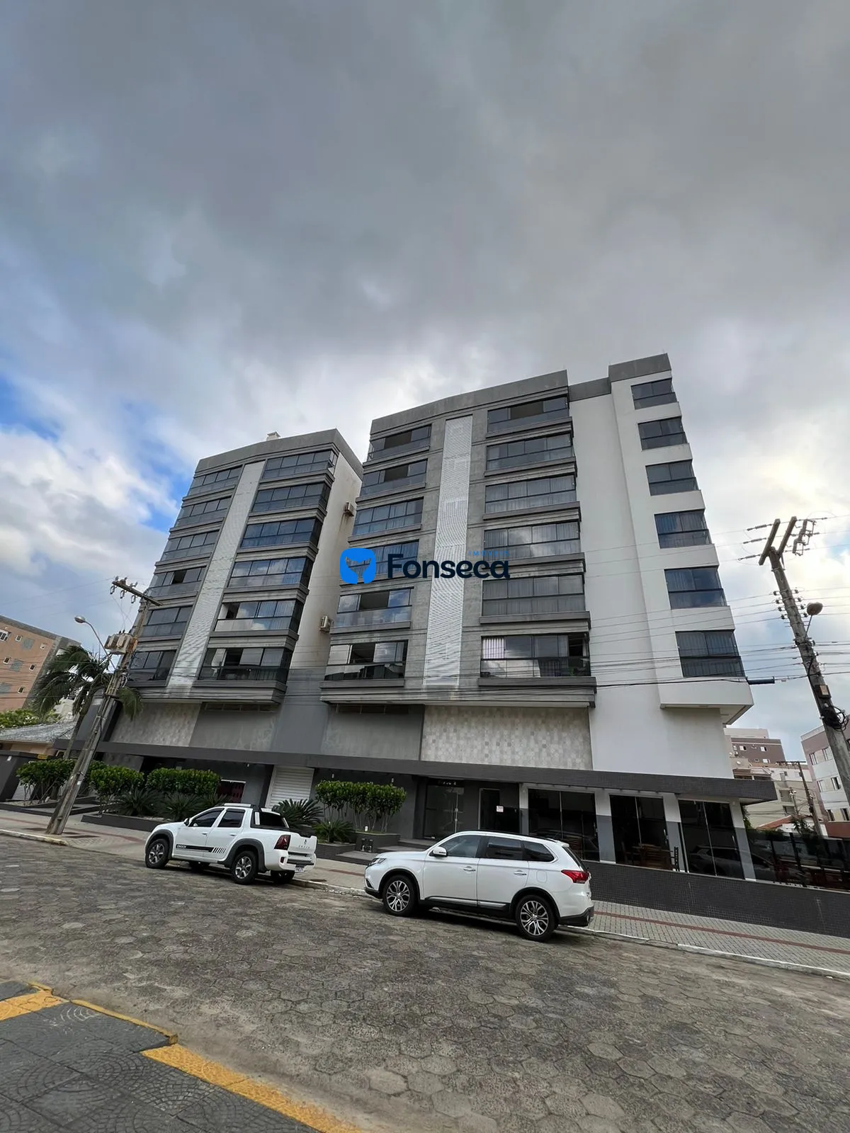 Apartamento à Venda com 3 suítes - Ed. Ilha de Mármara no Mar Grosso em Laguna