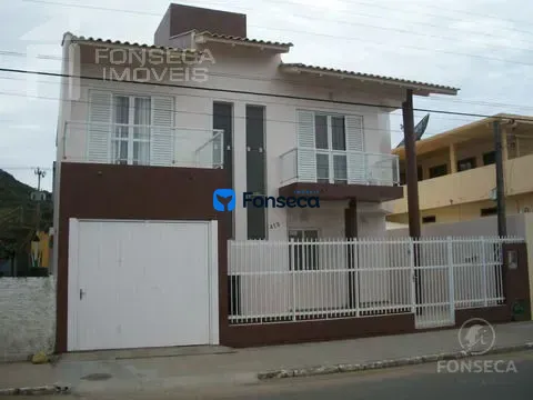 Casa à venda em Magalhães