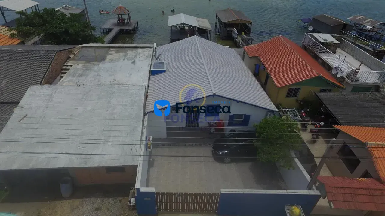 Casa à venda no bairro Cabeçudas 