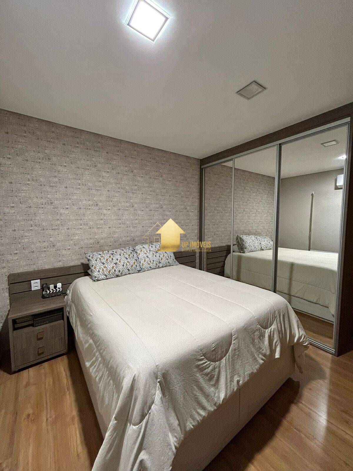 Casa de Condomínio à venda com 3 quartos, 243m² - Foto 9