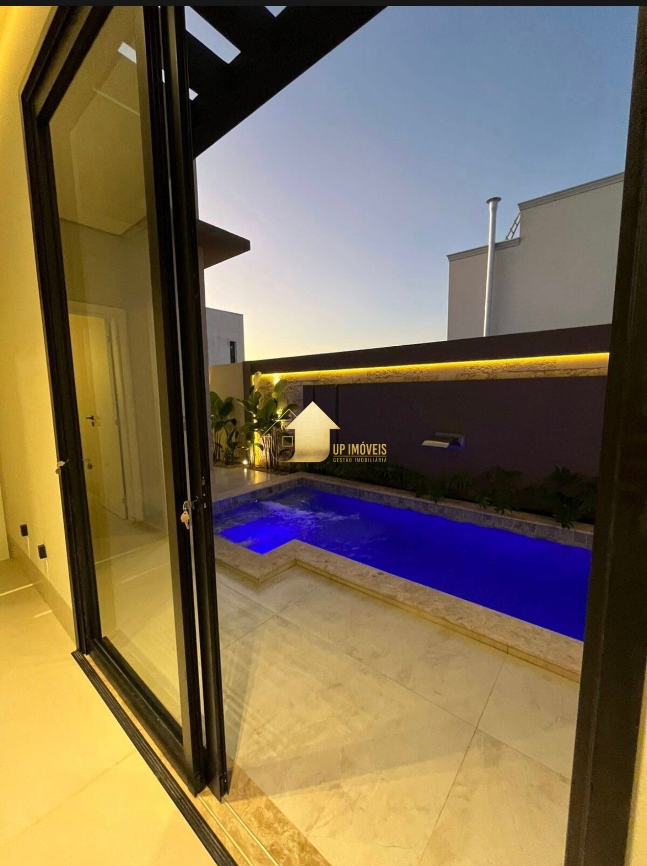Casa de Condomínio à venda com 3 quartos, 202m² - Foto 6