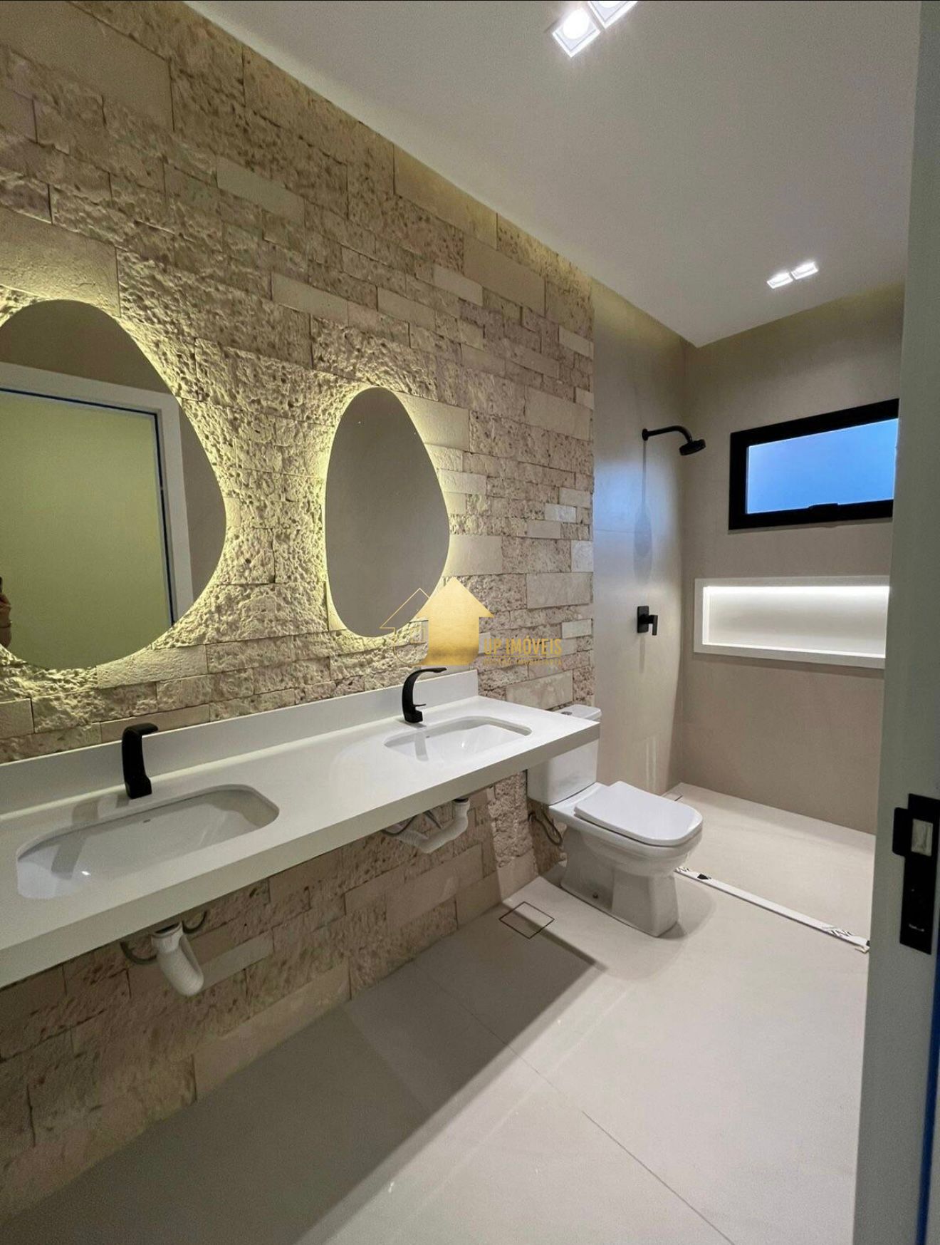 Casa de Condomínio à venda com 3 quartos, 202m² - Foto 3