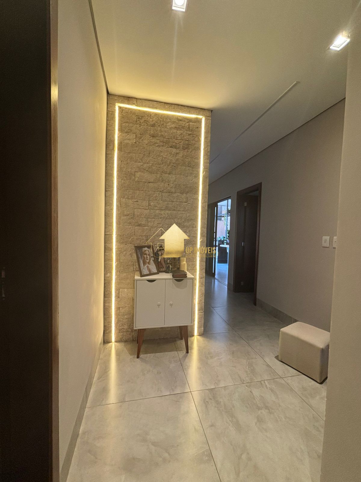 Casa de Condomínio à venda e aluguel com 3 quartos, 259m² - Foto 4