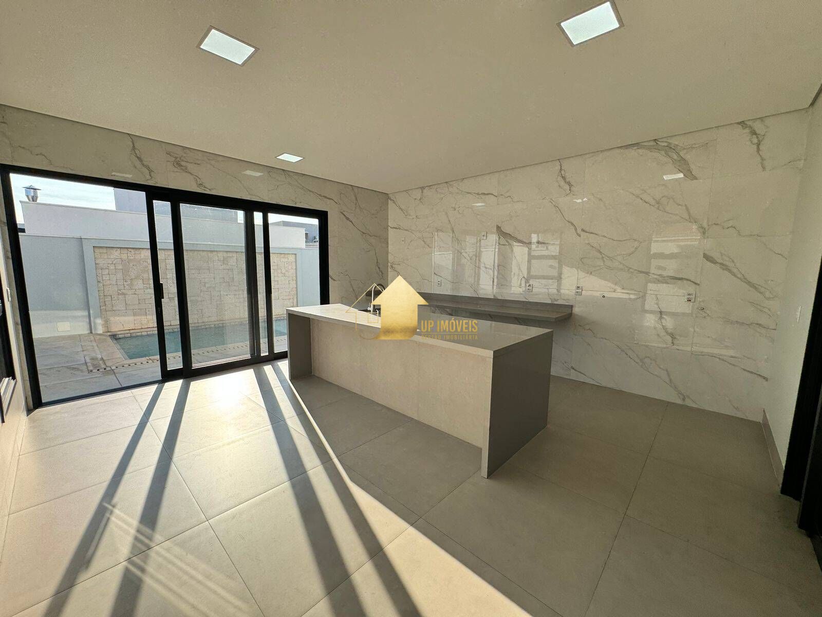Casa de Condomínio à venda com 4 quartos, 299m² - Foto 5