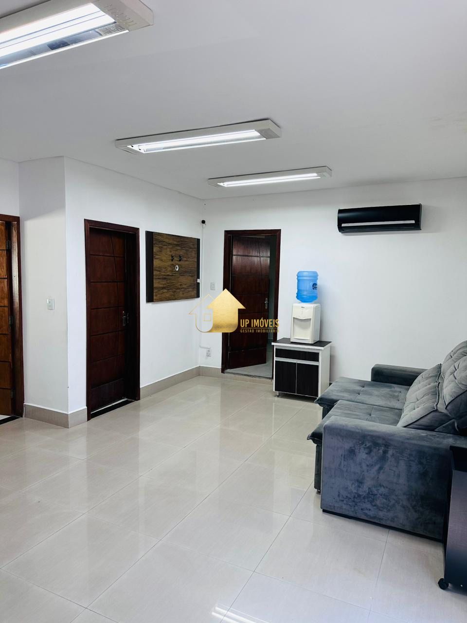 Loja-Salão à venda com 8 quartos, 321m² - Foto 1