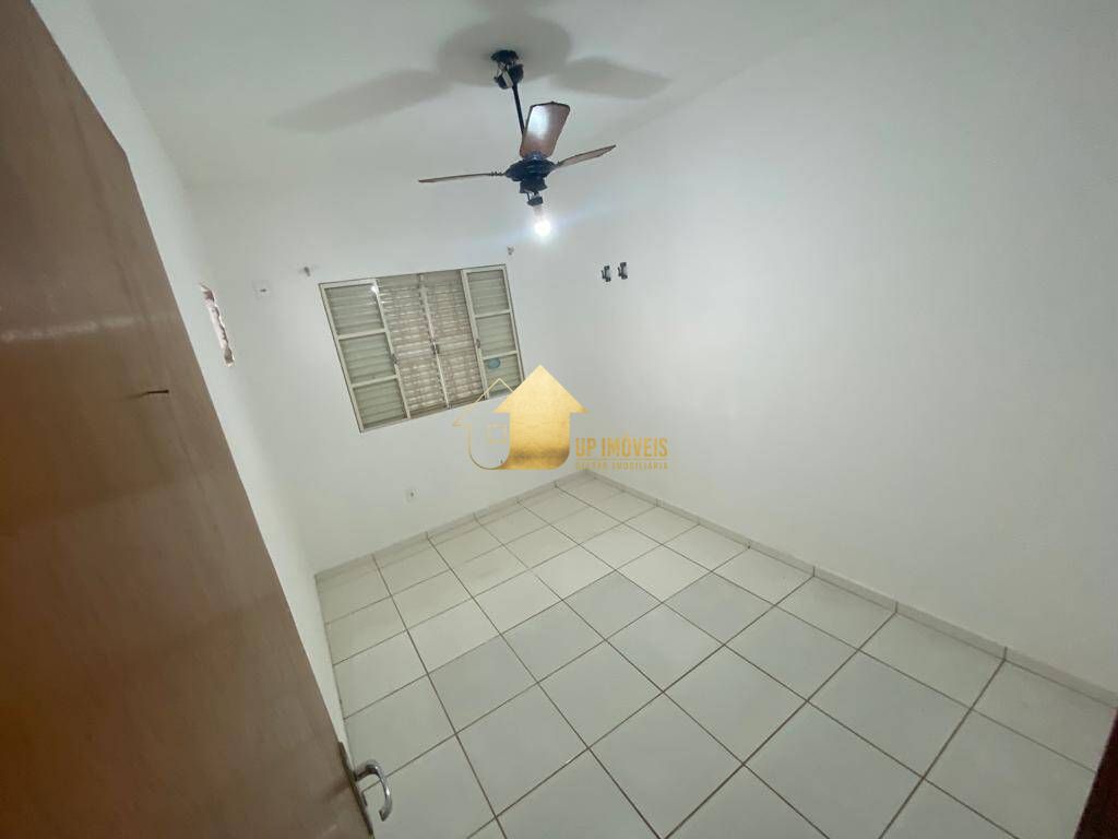 Casa, 3 quartos, 290 m² - Foto 2