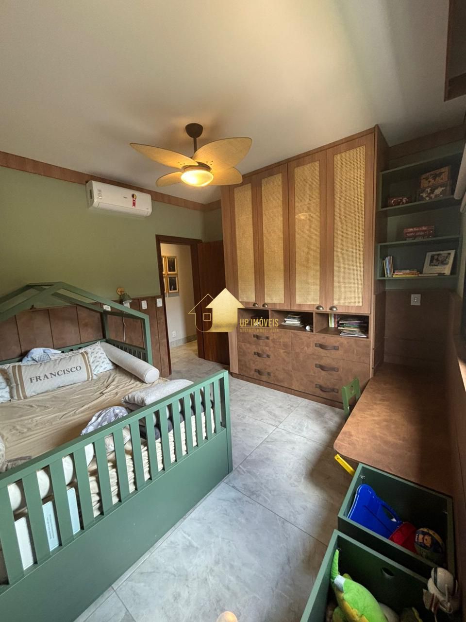 Casa de Condomínio à venda e aluguel com 3 quartos, 259m² - Foto 8
