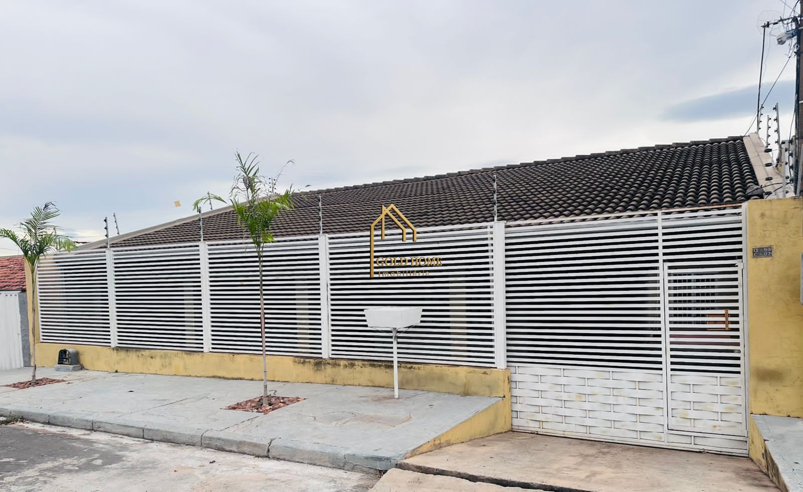 Casa, 4 quartos, 240 m² - Foto 1