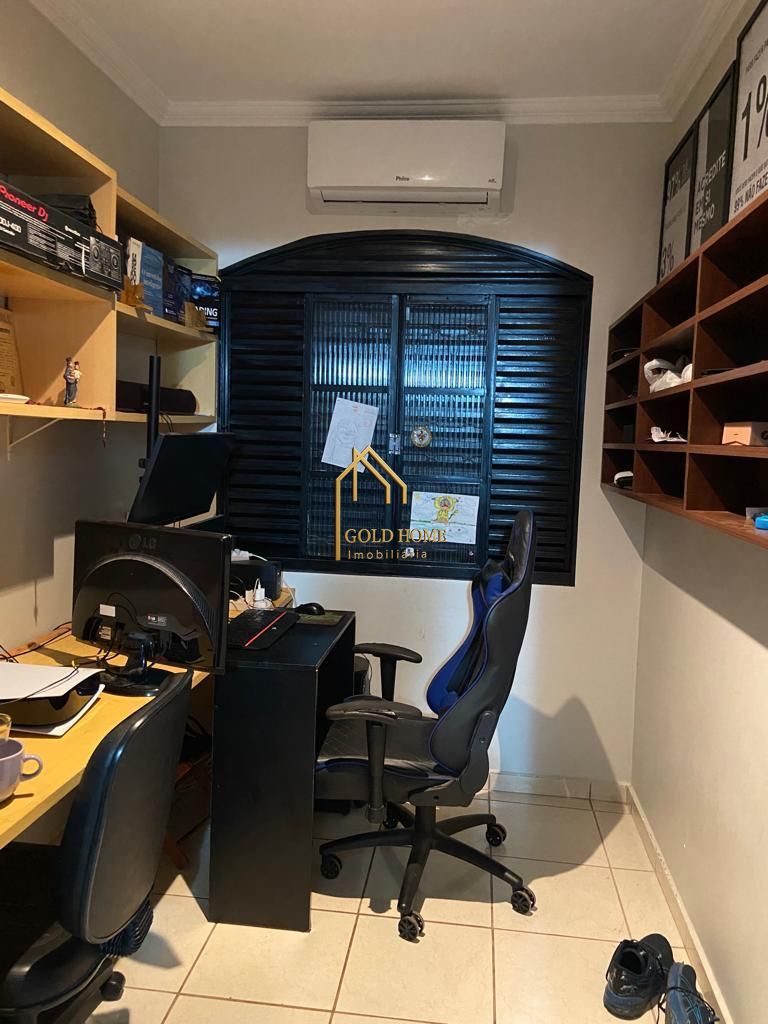 Casa, 3 quartos, 250 m² - Foto 14