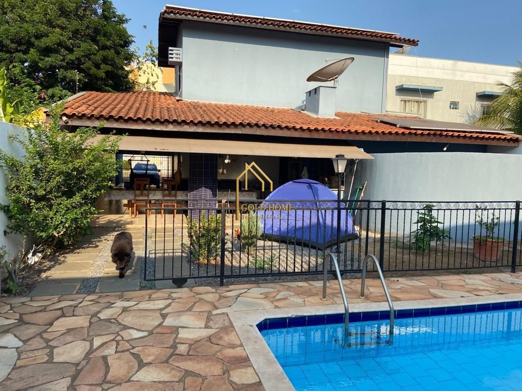 Casa, 3 quartos, 250 m² - Foto 1