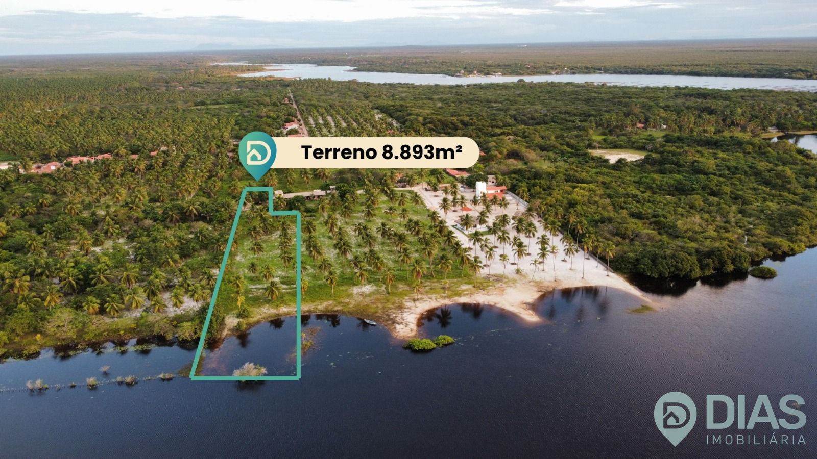 Terreno de frente para Lagoa em Carrapateiras