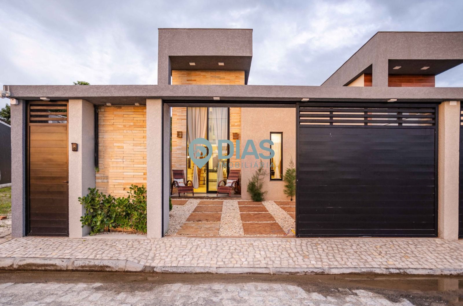 Casa Moderna e Elegante em Condomínio fechado