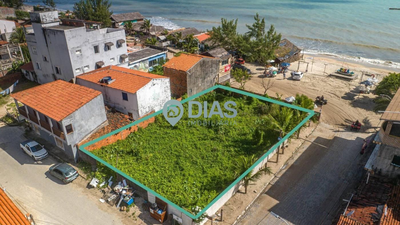 Terreno de frente para o Mar em local privilegiado.