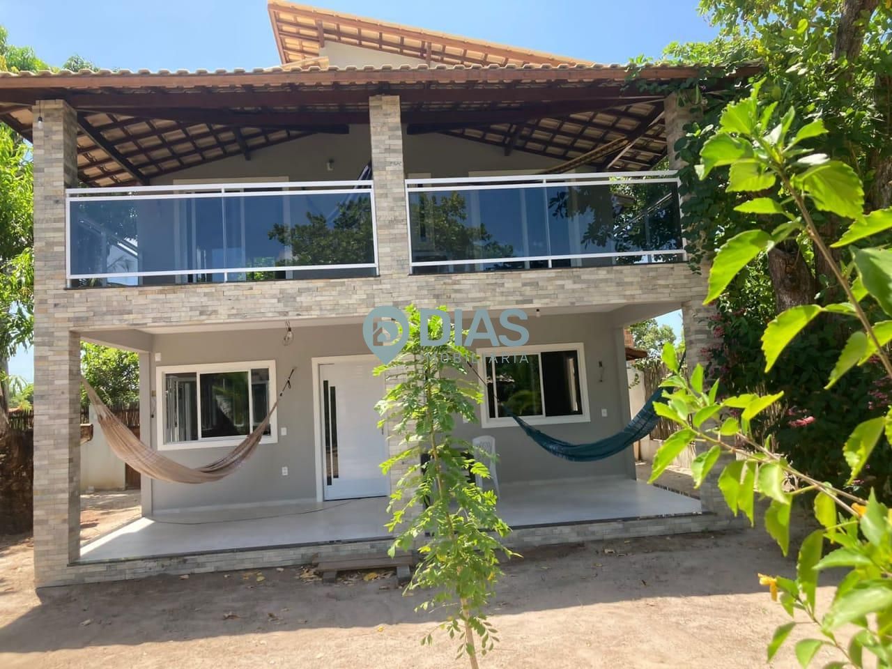 Linda Residência Mobiliada a 400m da Lagoa. [[description_en]] Beautiful Furnished Home Just 400m from the Lagoon [[/description_en]]