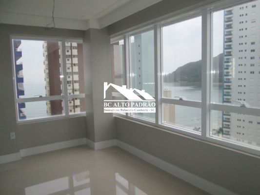 Apartamento à venda com 3 quartos, 136m² - Foto 1