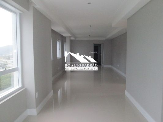 Apartamento à venda com 3 quartos, 136m² - Foto 4