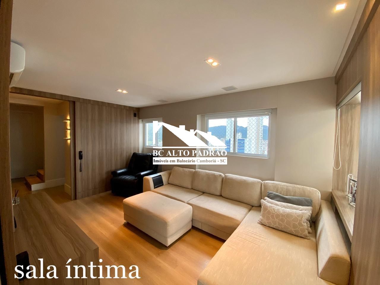 Cobertura à venda com 3 quartos, 253m² - Foto 9