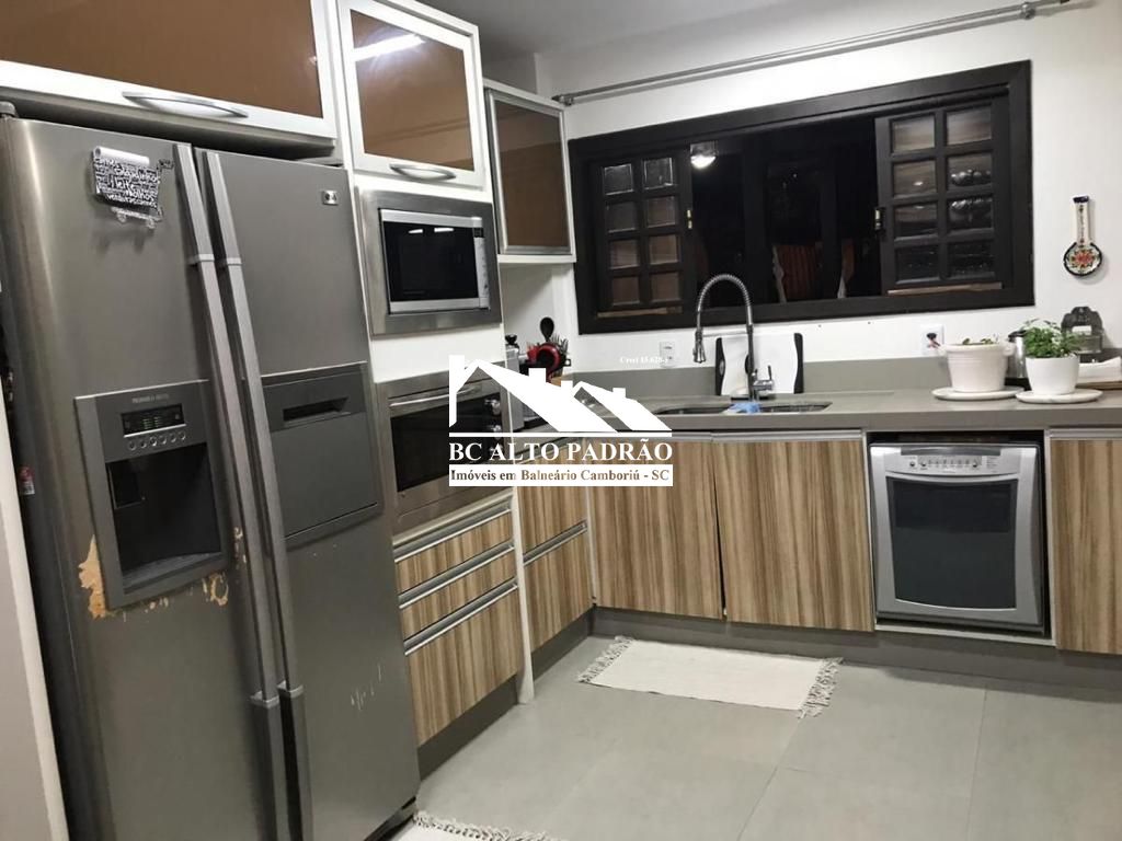 Casa de Condomínio à venda com 3 quartos, 380m² - Foto 19