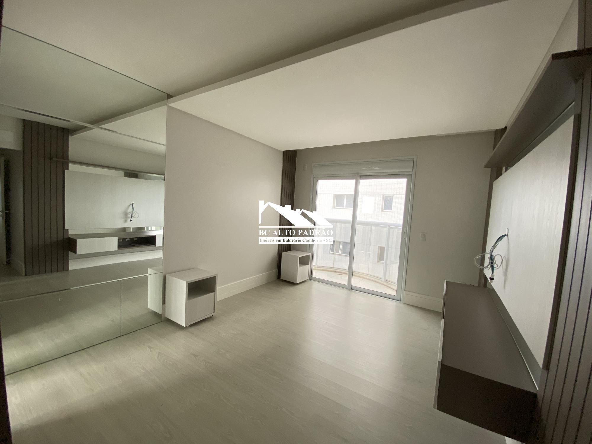 Apartamento à venda com 4 quartos, 237m² - Foto 27