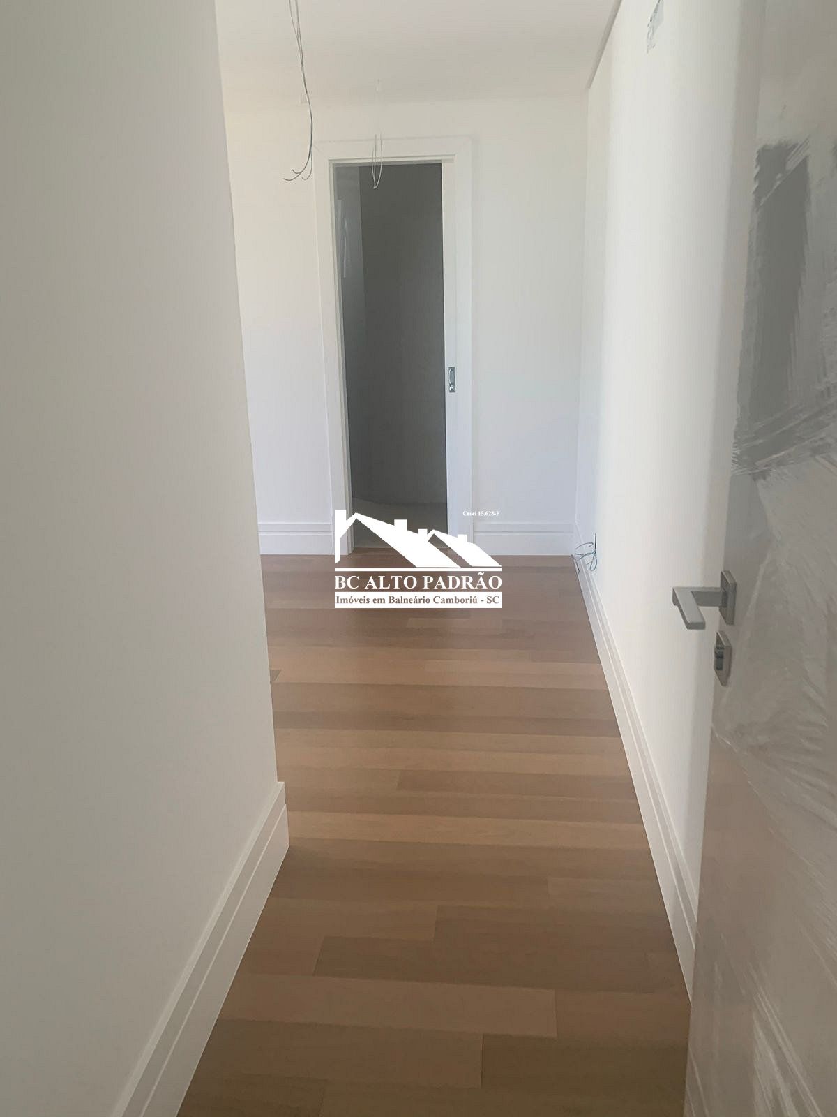 Apartamento à venda com 4 quartos, 230m² - Foto 15