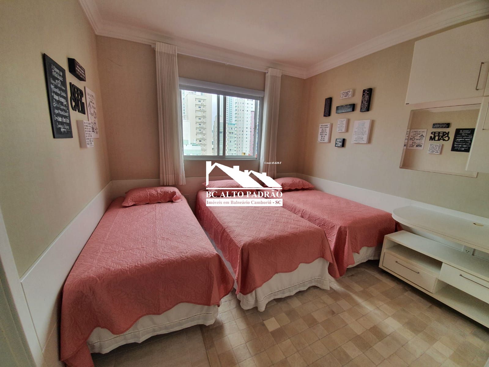 Apartamento à venda com 3 quartos, 123m² - Foto 11