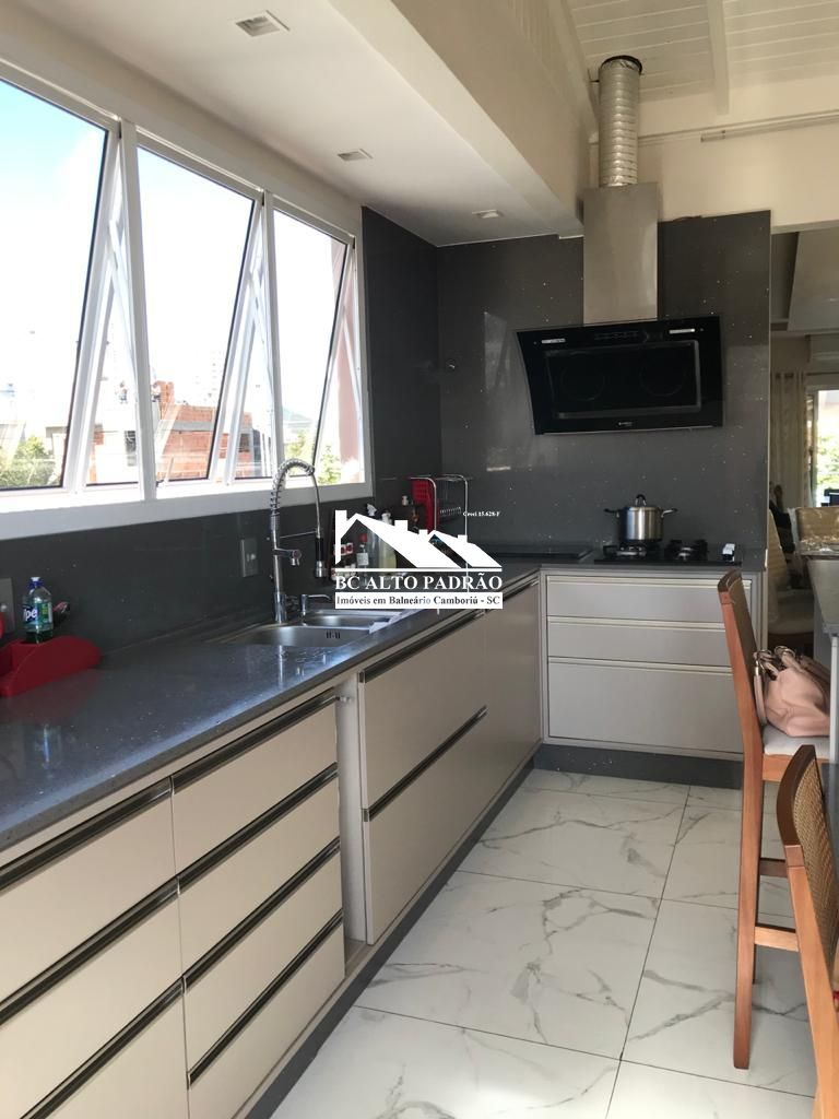 Casa à venda com 2 quartos, 350m² - Foto 7