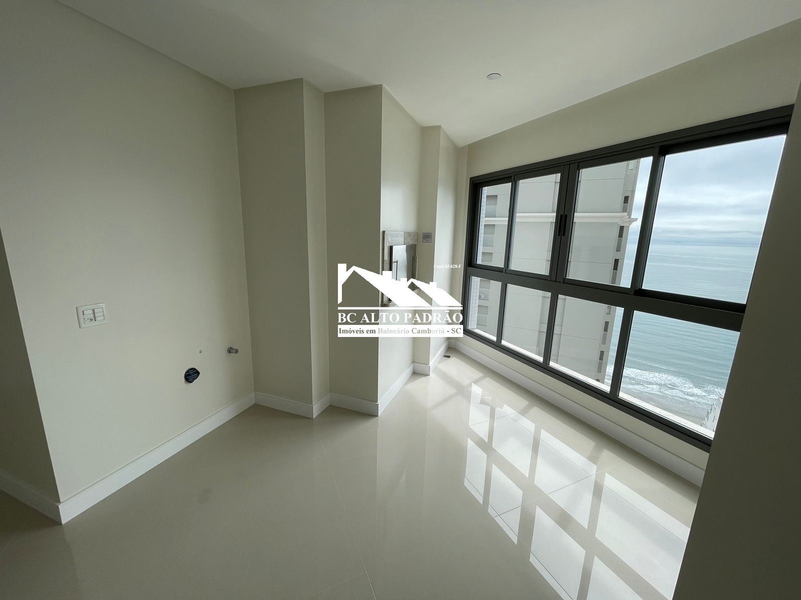 Apartamento à venda com 4 quartos, 182m² - Foto 17