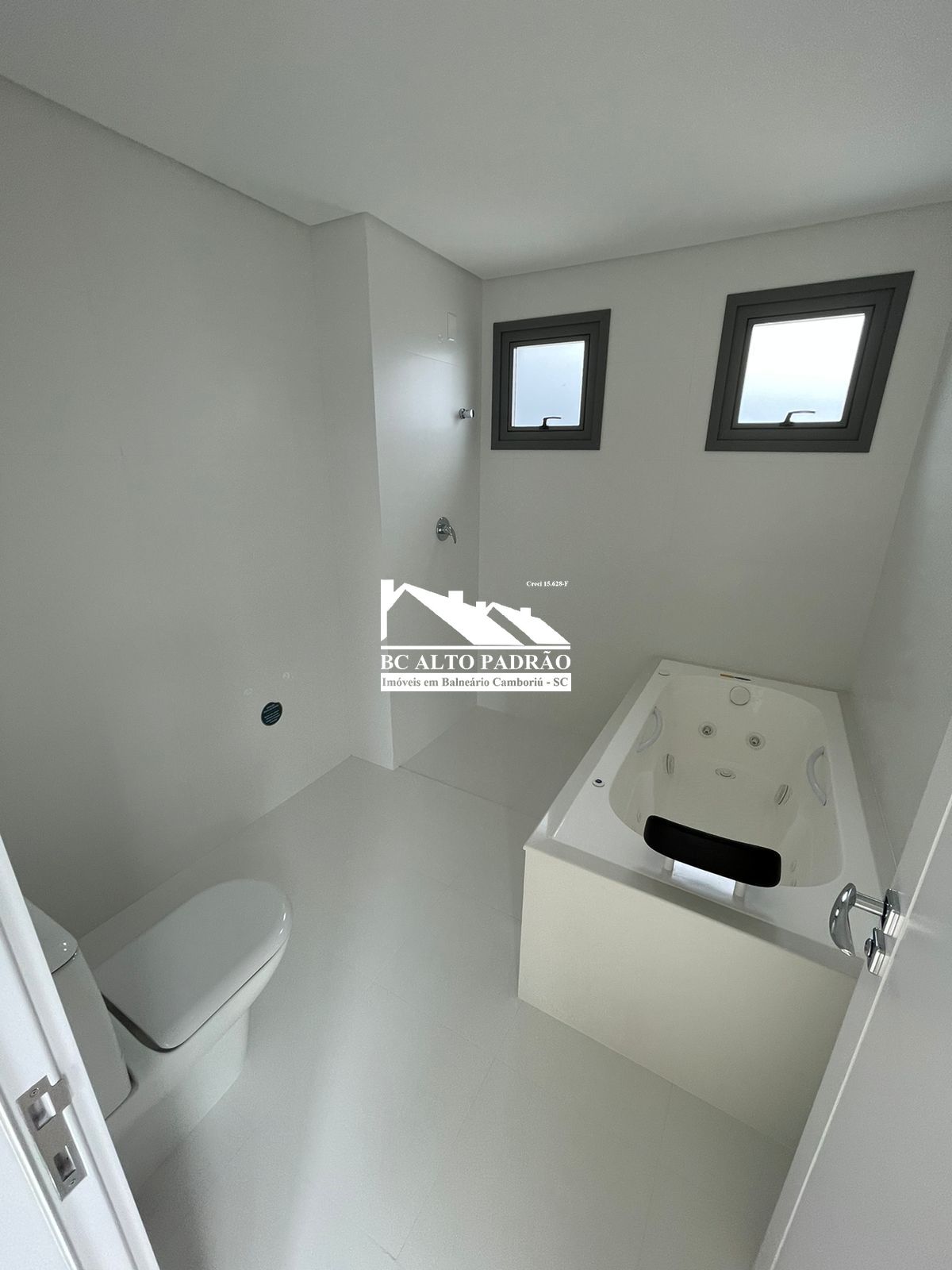 Apartamento à venda com 4 quartos, 182m² - Foto 21