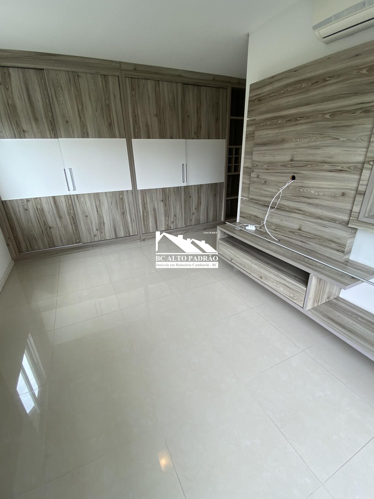 Apartamento à venda com 3 quartos, 120m² - Foto 2