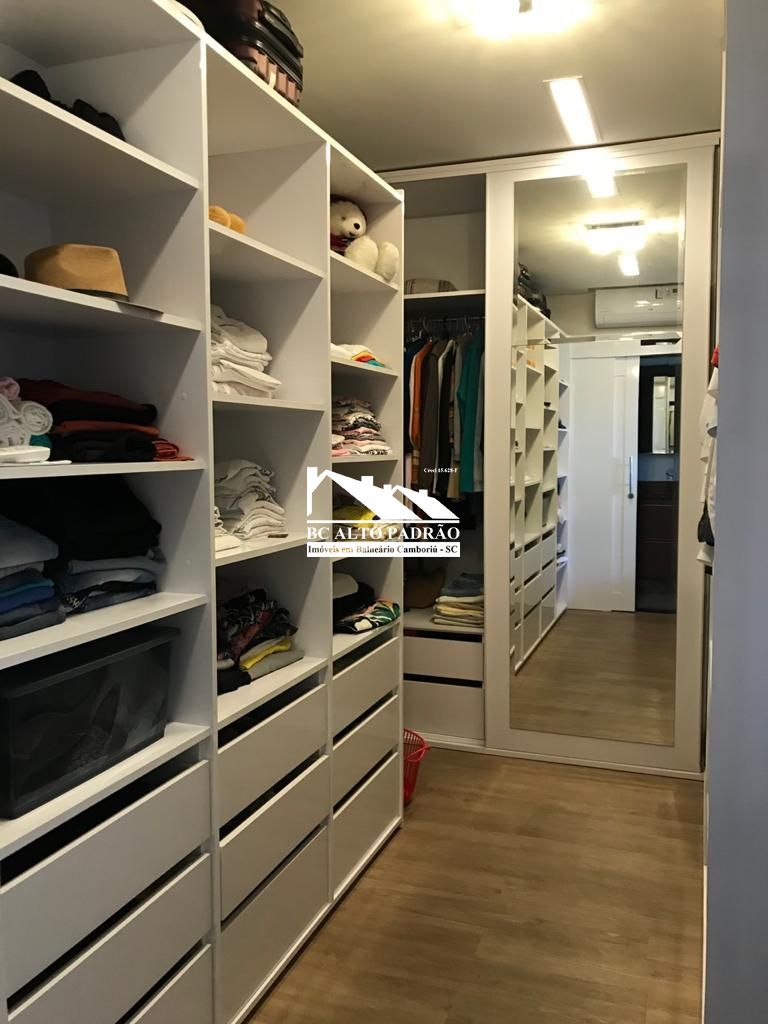 Casa à venda com 2 quartos, 350m² - Foto 11